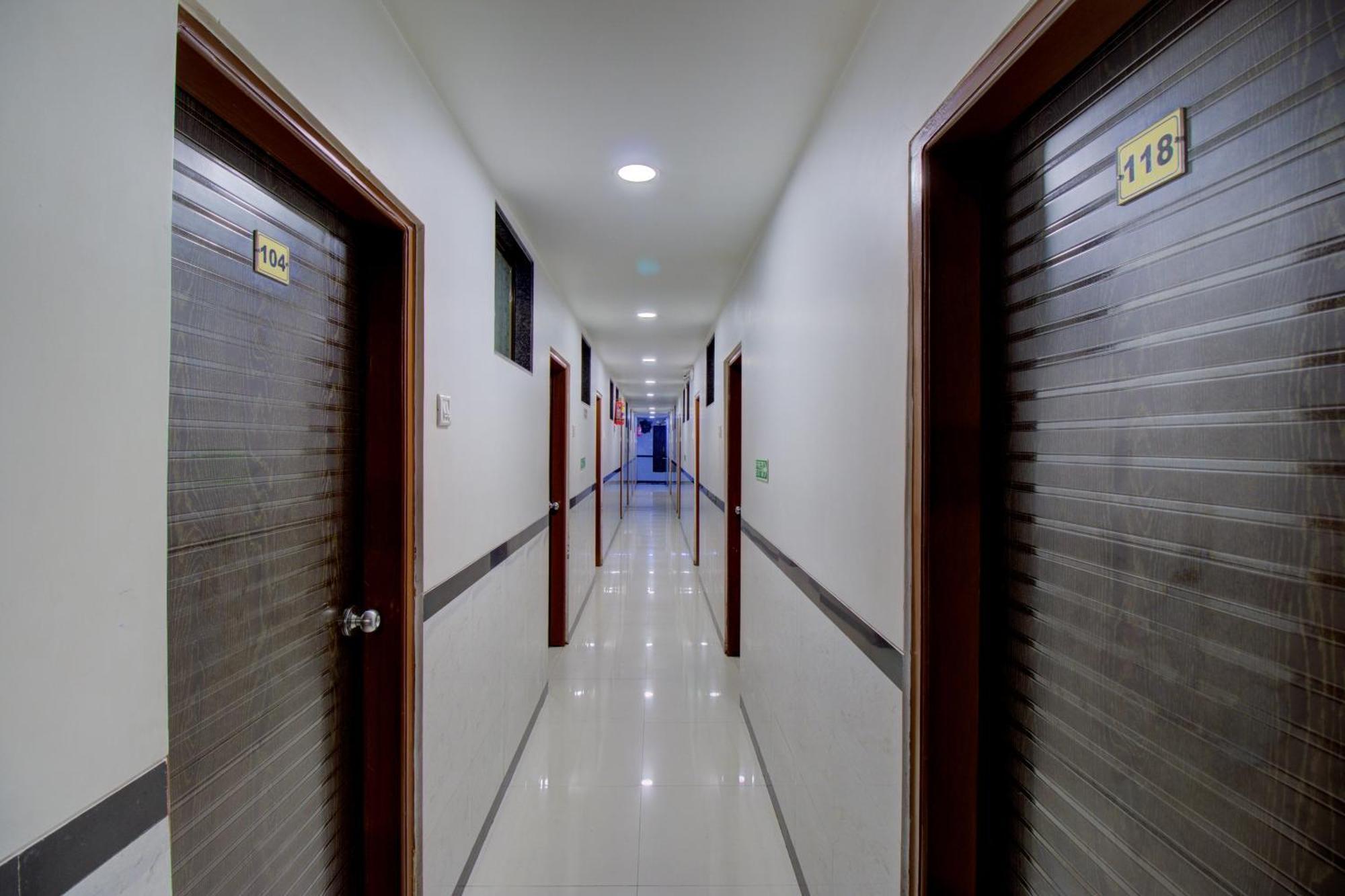 Hotel O Sion Residency Mumbai Exterior foto